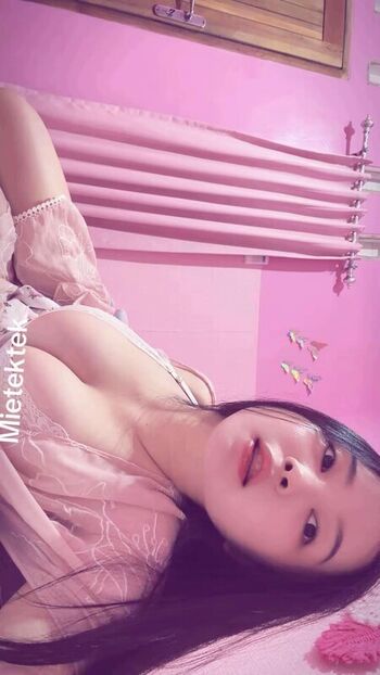Full leaked Mietektek private photo