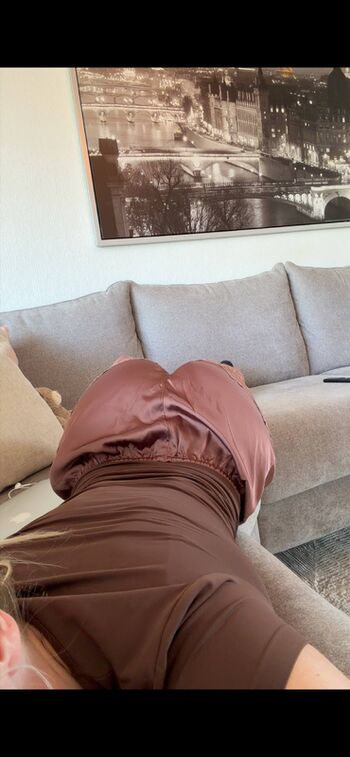 Full leaked Miiilleb private photo