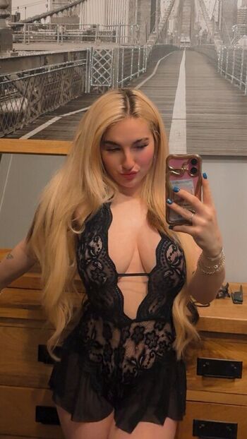 Full leaked Miimi luvv private photo