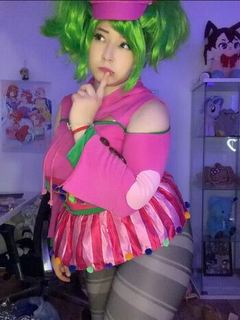 Full leaked Mikaiichan page private photo