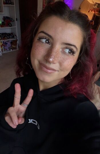 Full leaked Mikiexe private photo