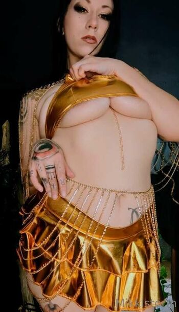 Full leaked Mikkistorm page private photo