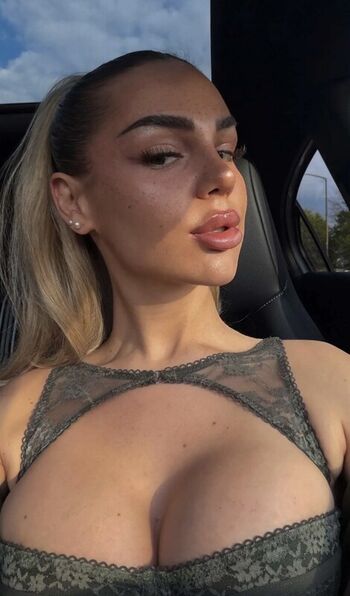 Full leaked Milaneedls private photo
