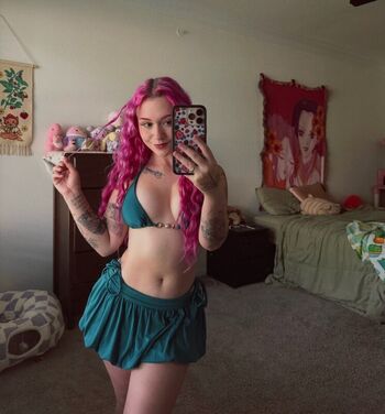 Full leaked Mildhippie private photo