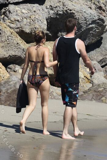 Full leaked Miley cyrus page private photo