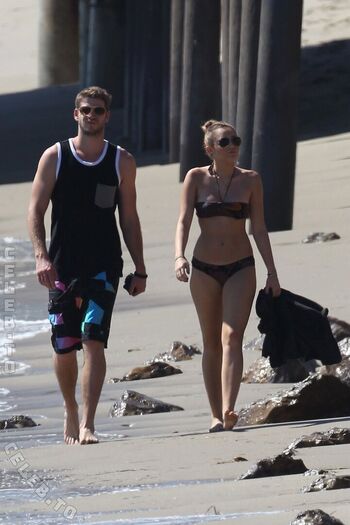 Full leaked Miley cyrus page private photo