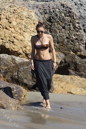 Full leaked Miley cyrus page private photo