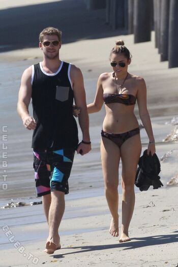 Full leaked Miley cyrus page private photo