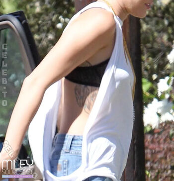 Full leaked Miley cyrus page private photo