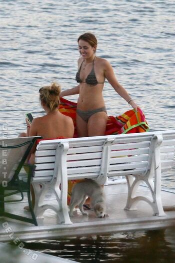 Full leaked Miley cyrus page private photo