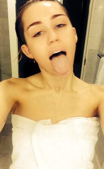 Full leaked Miley cyrus page private photo