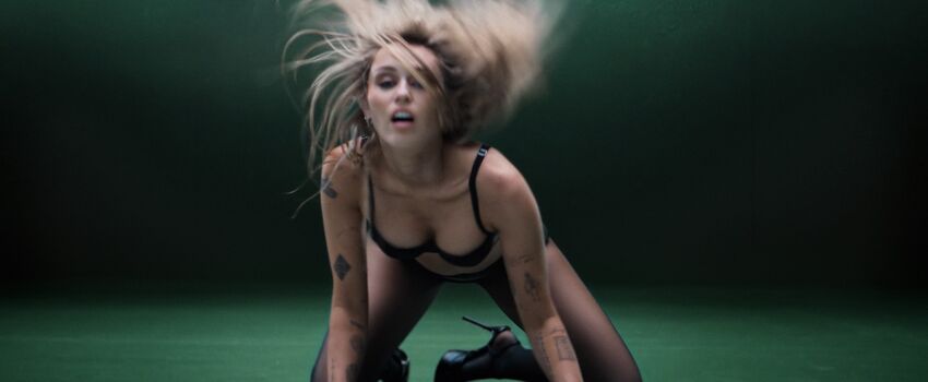 Full leaked Miley cyrus page private photo