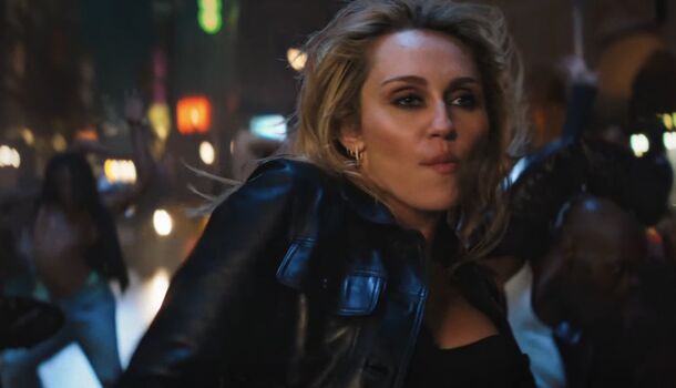 Full leaked Miley cyrus private photo