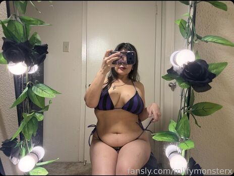 Full leaked Milfyidiot private photo