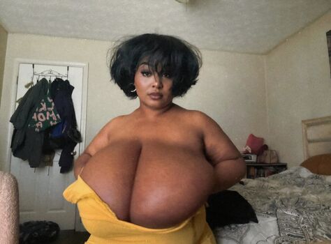 Full leaked Milkmami private photo