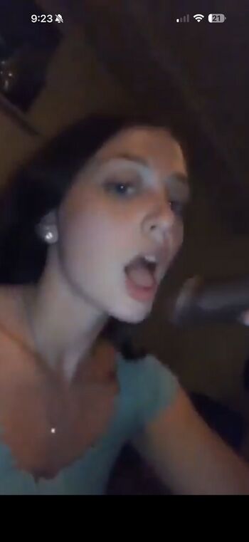 Full leaked Millieebunny private photo
