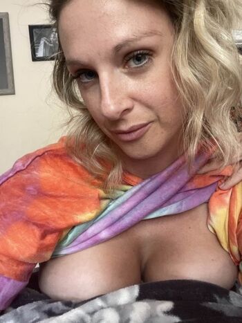 Full leaked Millieebunny private photo