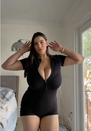 Full leaked Mimi private photo