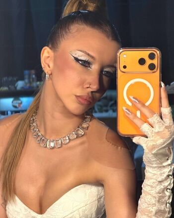 Full leaked Mina solak private photo