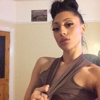 Full leaked Minattion private photo