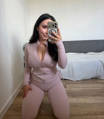 Full leaked Miniloonaa private photo