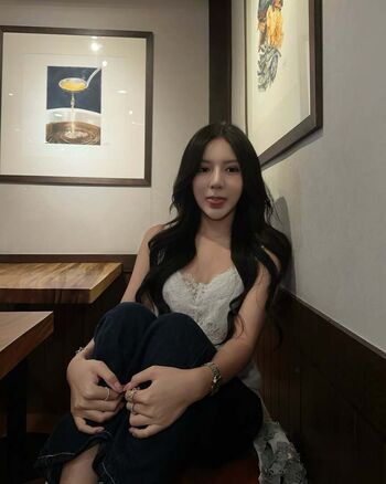 Full leaked Mininow private photo