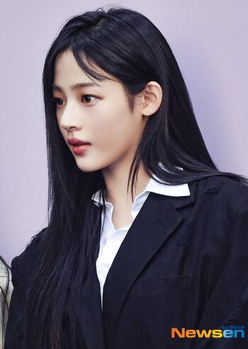 Full leaked Minji private photo