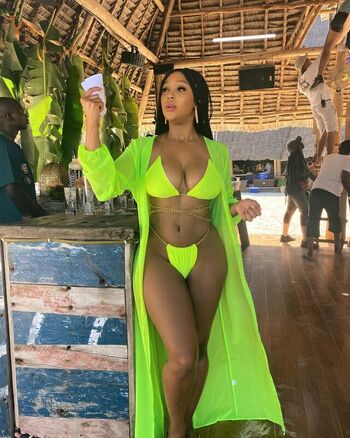 Full leaked Minnie dlamini private photo