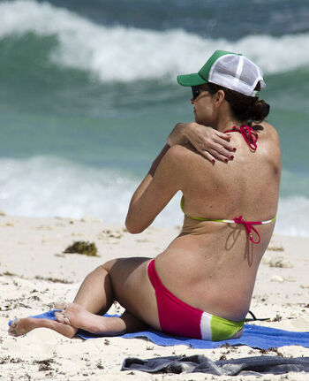 Full leaked Minnie driver private photo