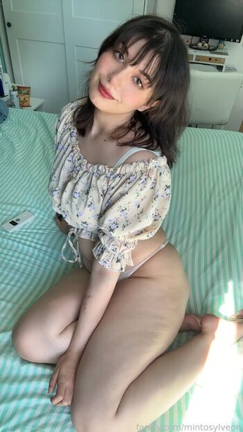 Full leaked Mintosylveon private photo