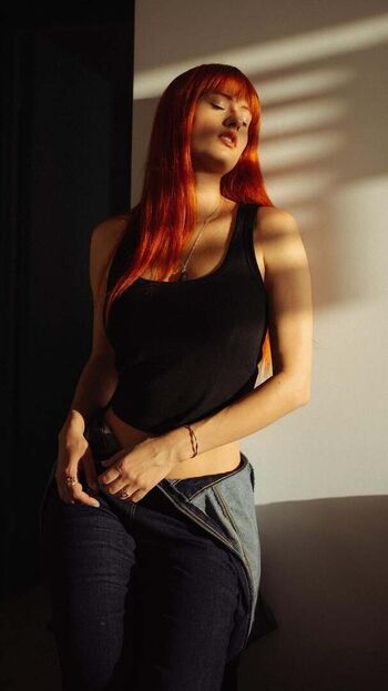 Full leaked Miraliszt private photo