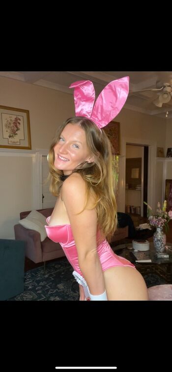 Full leaked Missgingerfox private photo