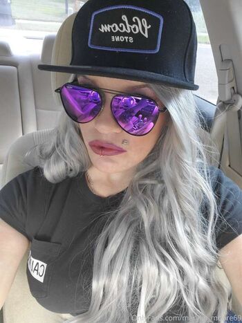 Mistress Marylin Moore