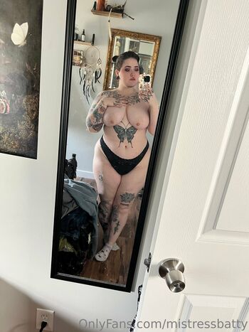 Full leaked Mistressbatty private photo