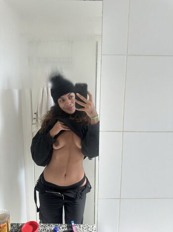 Full leaked Mistressbella private photo