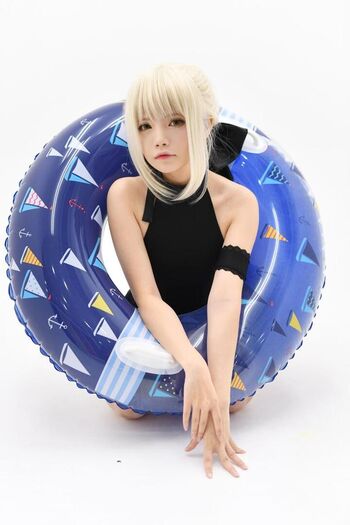 Full leaked Miu cosplayer  page private photo