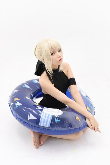 Full leaked Miu cosplayer  page private photo