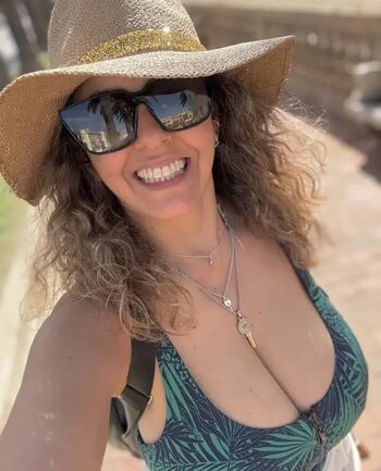 Full leaked Modelmelina private photo