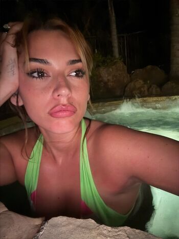 Leaked Selena netsky/ private photo viral onlyfans