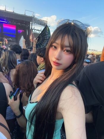 Full leaked Mollyshen private photo