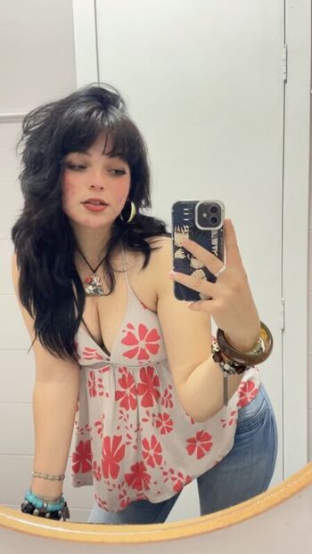 Full leaked Molodoya private photo