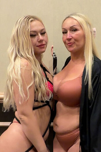 Full leaked Mommabombshell private photo