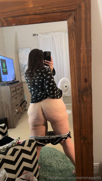 Full leaked Mommagerth page private photo