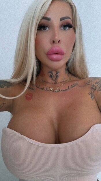 Full leaked Monamonique page private photo