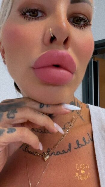 Full leaked Monamonique private photo