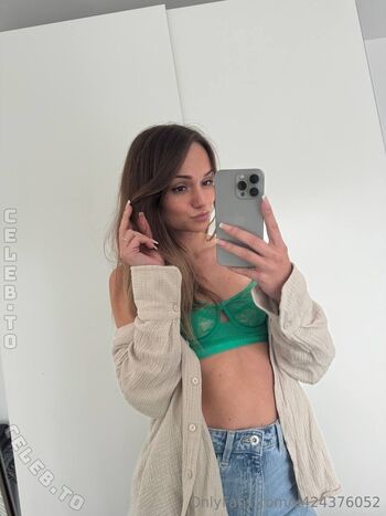Full leaked Monamystery private photo