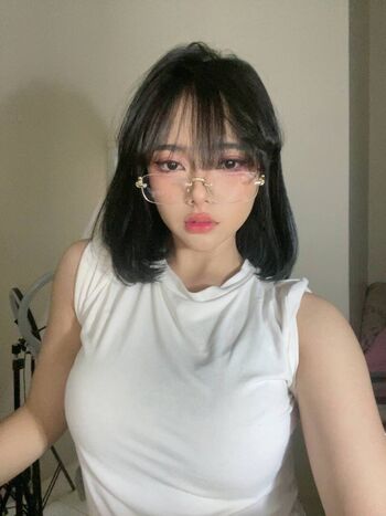 Full leaked Monchymoon page private photo