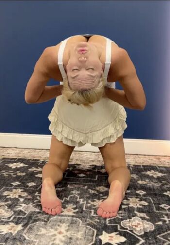 Full leaked Mondragon chiropractic private photo