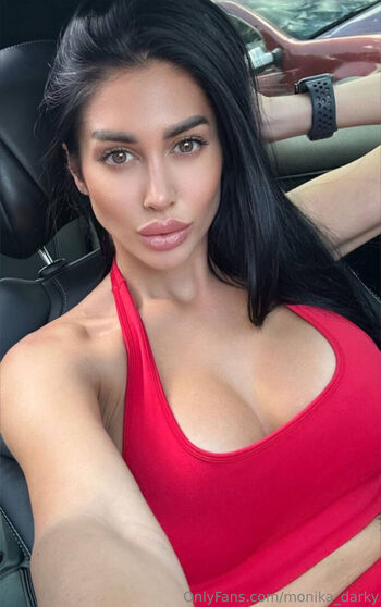 monika_darky