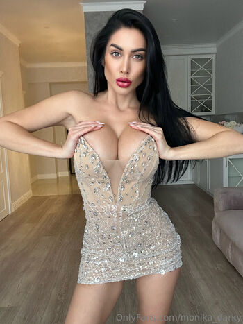 monika_darky